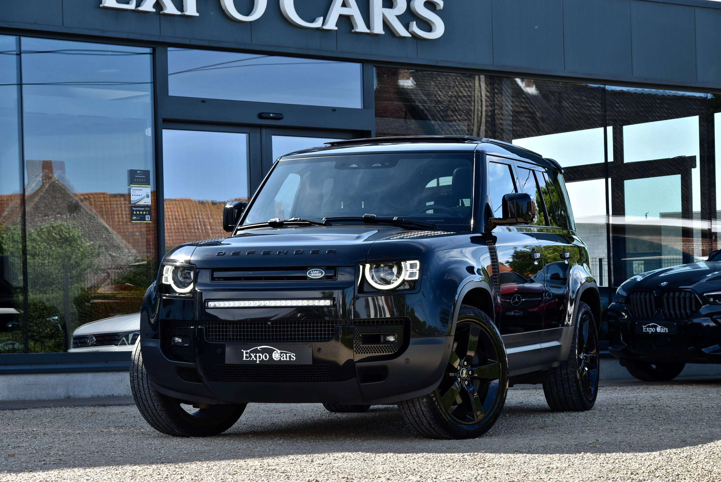Land Rover Defender 110 3.0 D MHEV D300 X-Dynamic HSE*TOIT PANO*CAMERA*MEMORY*MERIDIAN*CARPLAY*AD CRUISE*FULL* chez Expo Cars