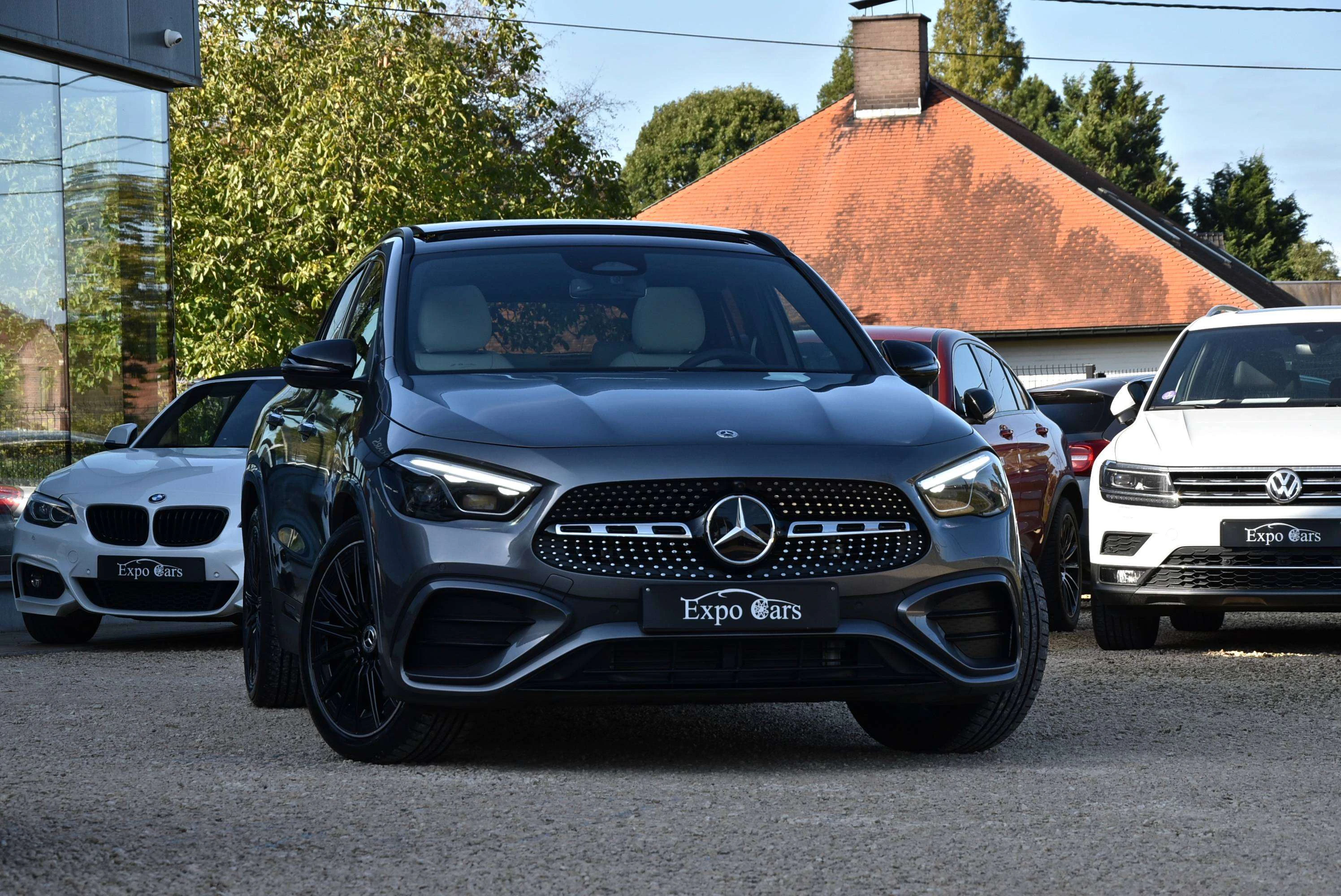 Mercedes-Benz GLA 250 4-Matic AMG Line chez Expo Cars