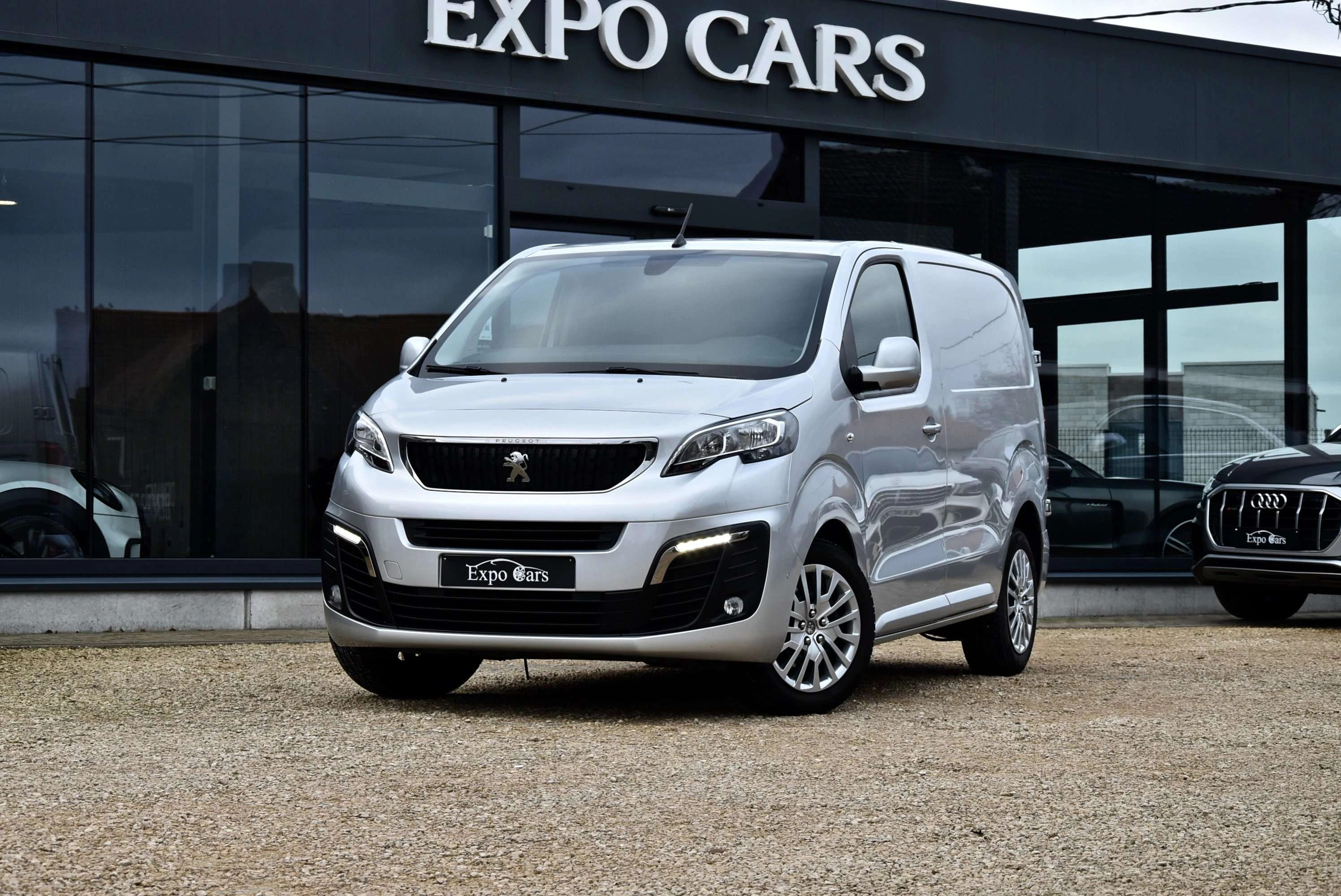 Peugeot L1H1 Edition*CRUISE*TREKHAAK*CARPLAY*PDC* bij Expo Cars