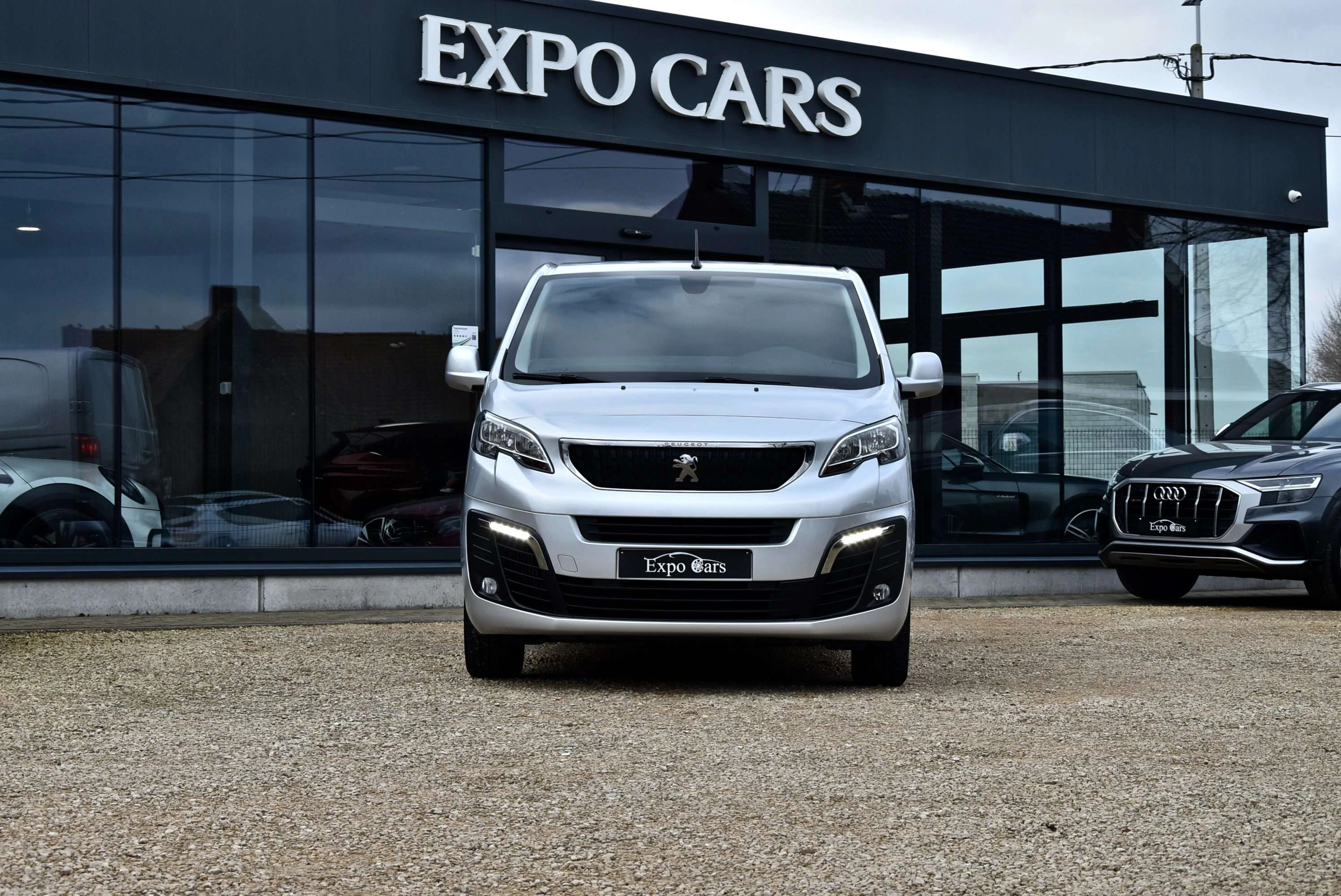 Peugeot L1H1 Edition*CRUISE*TREKHAAK*CARPLAY*PDC* bij Expo Cars