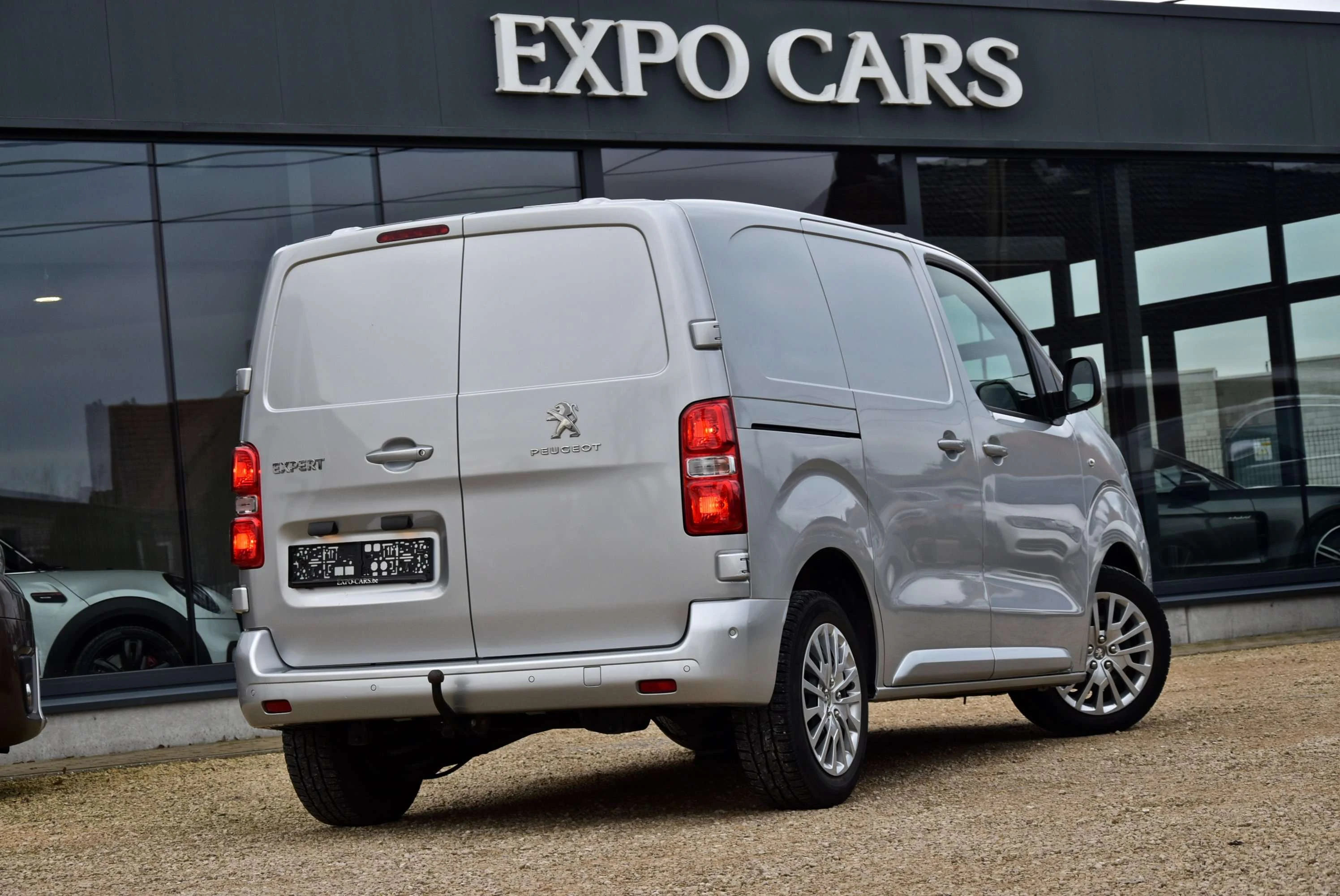 Peugeot L1H1 Edition*CRUISE*TREKHAAK*CARPLAY*PDC* bij Expo Cars