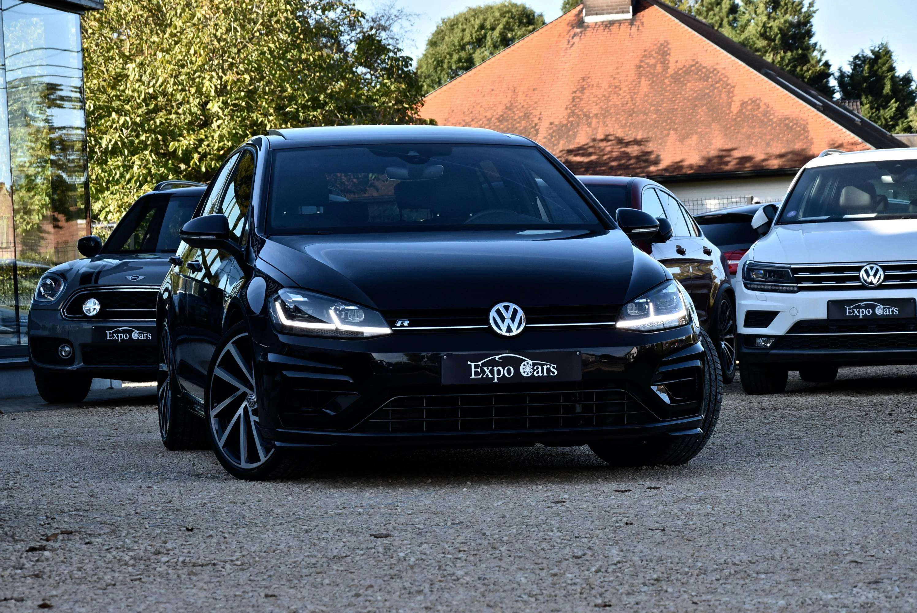 Volkswagen Golf R 2.0 TSI BMT 4Motion DSG bij Expo Cars