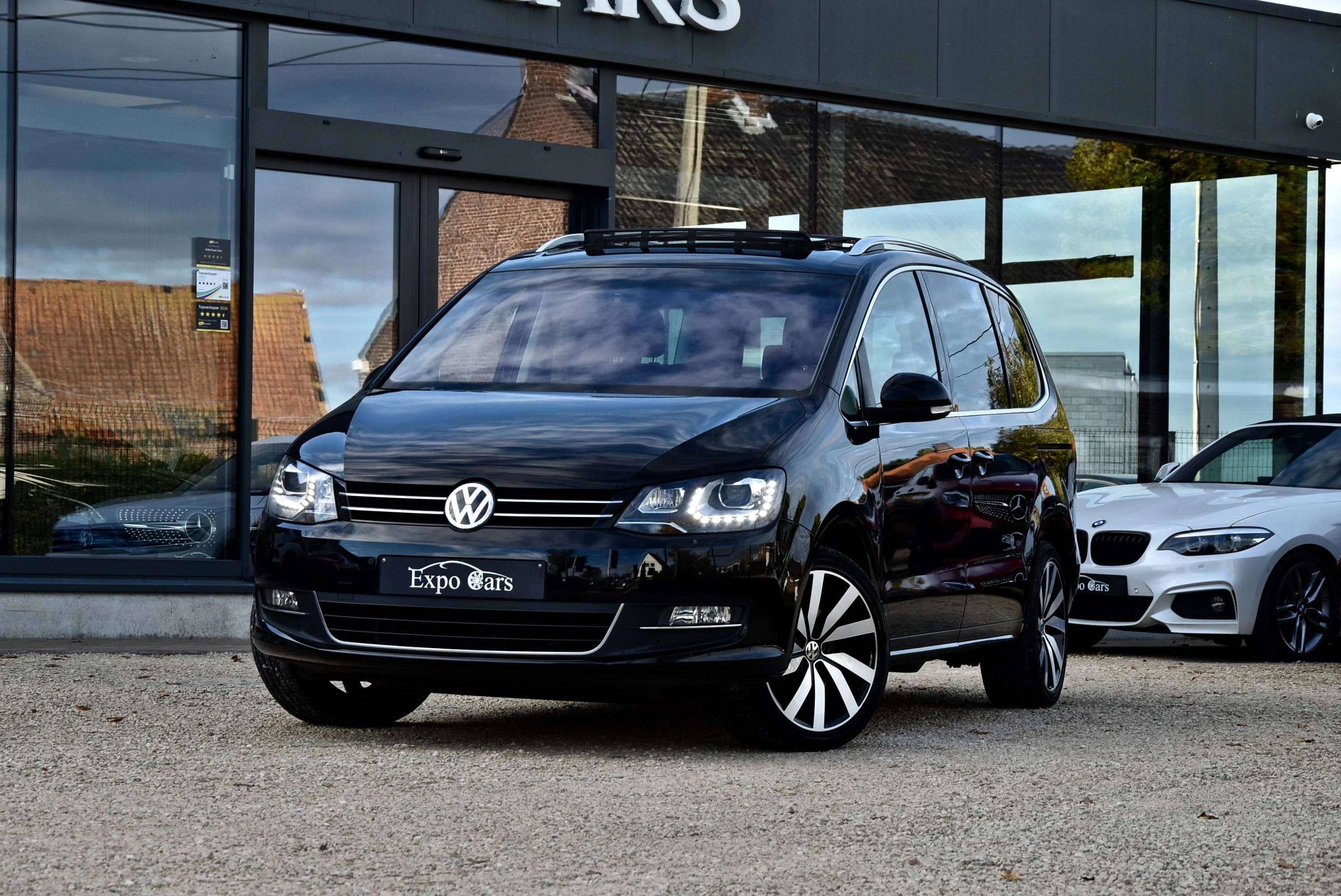 Volkswagen Sharan 2.0 TDi SCR Highline DSG at Expo Cars