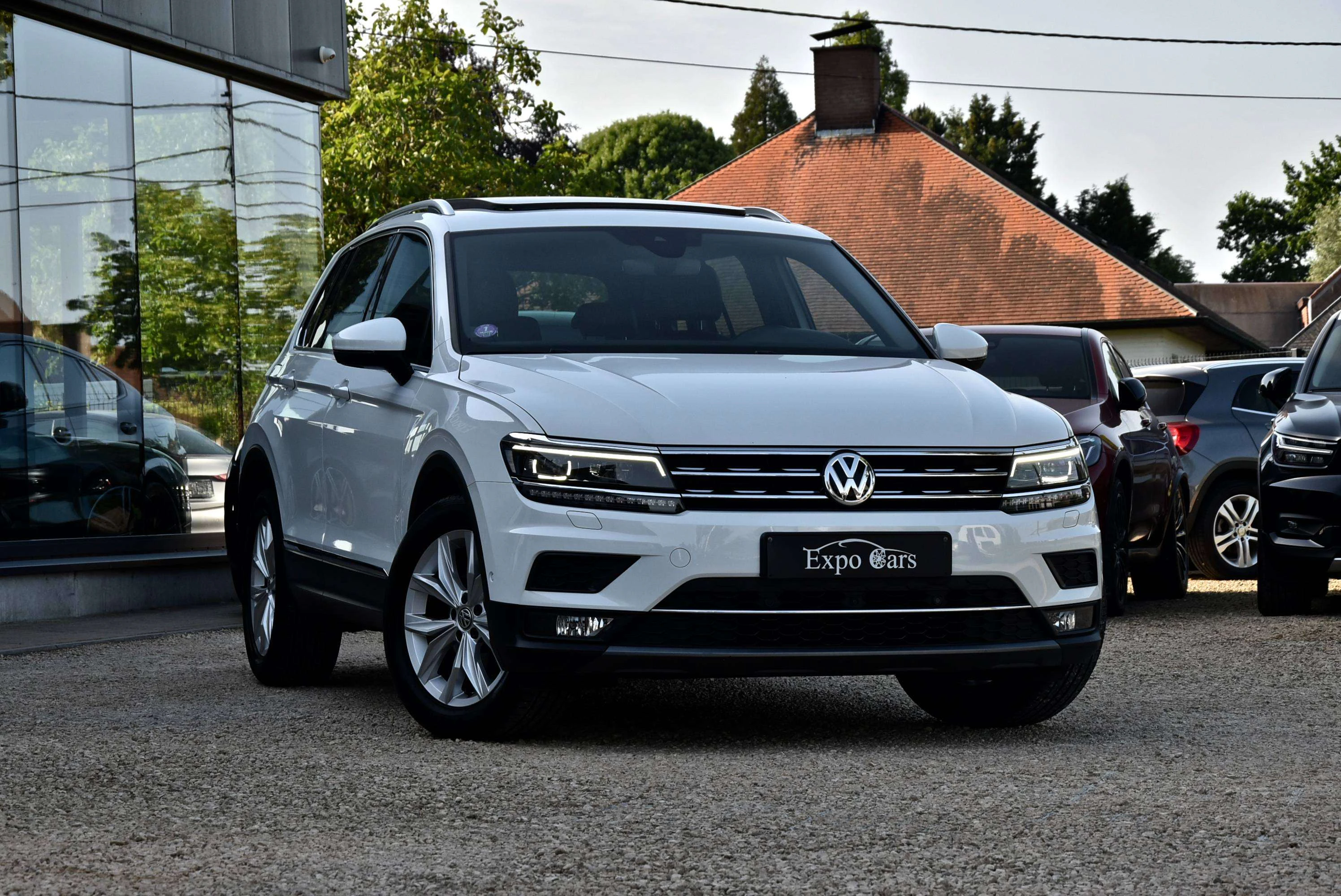 Volkswagen Tiguan 1.4 TSI ACT Highline BMT DSG*TOIT PANO*360°CAMERA*CUIR*MEMORY*AD CRUISE* chez Expo Cars