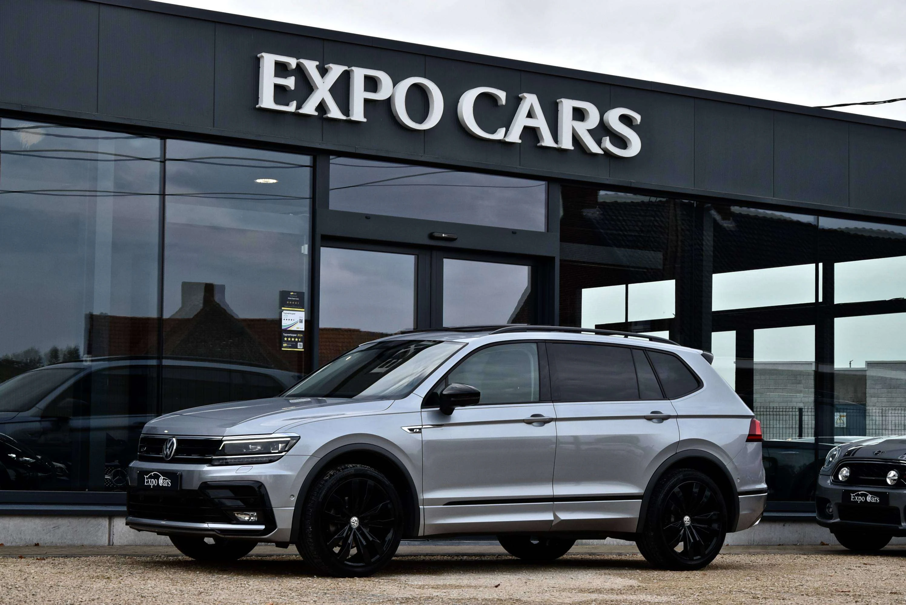 Volkswagen Tiguan Allspace 1.5 TSI R-Line DSG bij Expo Cars